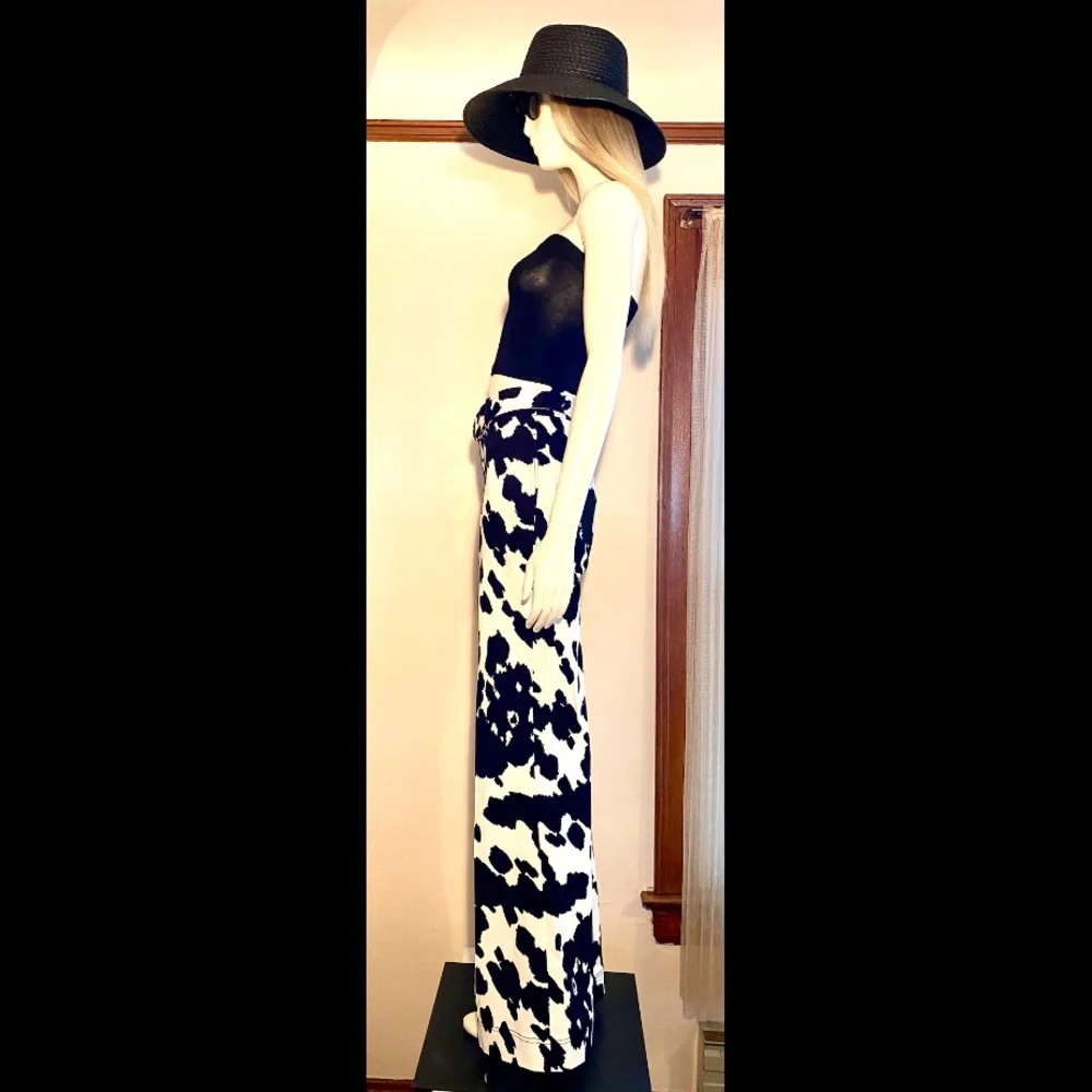 DIANE VON FURSTENBERG Pants - Picture 7 of 9